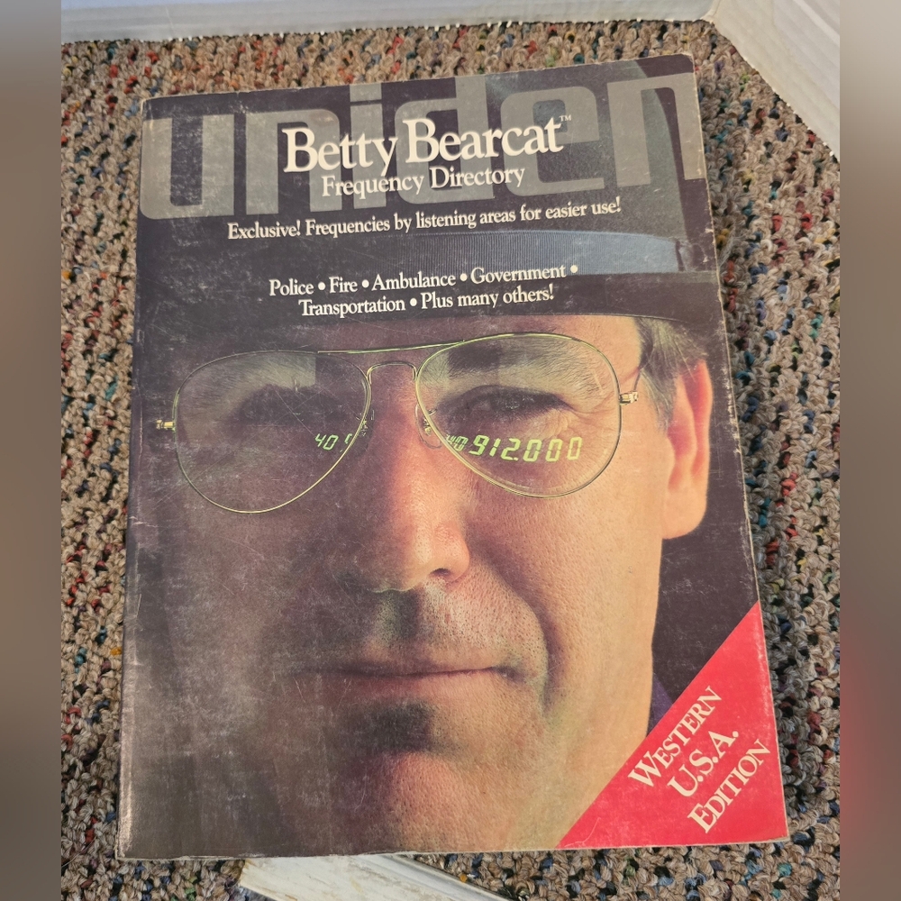 Betty Bearcat 1987 Book Frequency Directory Uniden Western U.S.A. Edition